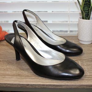 Liz Claiborne black Marishka slingback leather pump